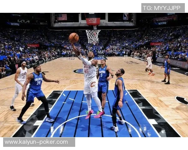 班凯罗外线状态低迷22投10中仅得25分8篮板并送出5次失误